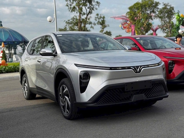 Giá lăn bánh VinFast Limo Green tại TP.HCM tháng 09/2026 Giá lăn bánh VinFast Limo Green tại TP.HCM tháng 09/2026