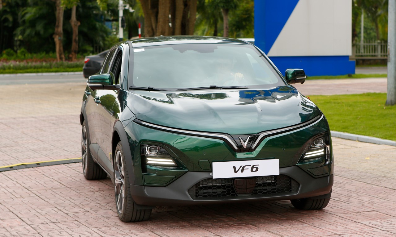 VinFast VF6: giá lăn bánh, TSKT, đánh giá chi tiết VinFast VF6: giá lăn bánh, TSKT, đánh giá chi tiết